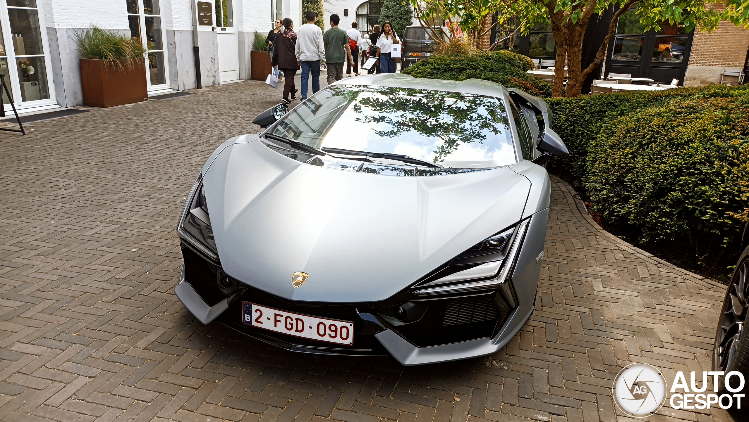 Lamborghini Revuelto
