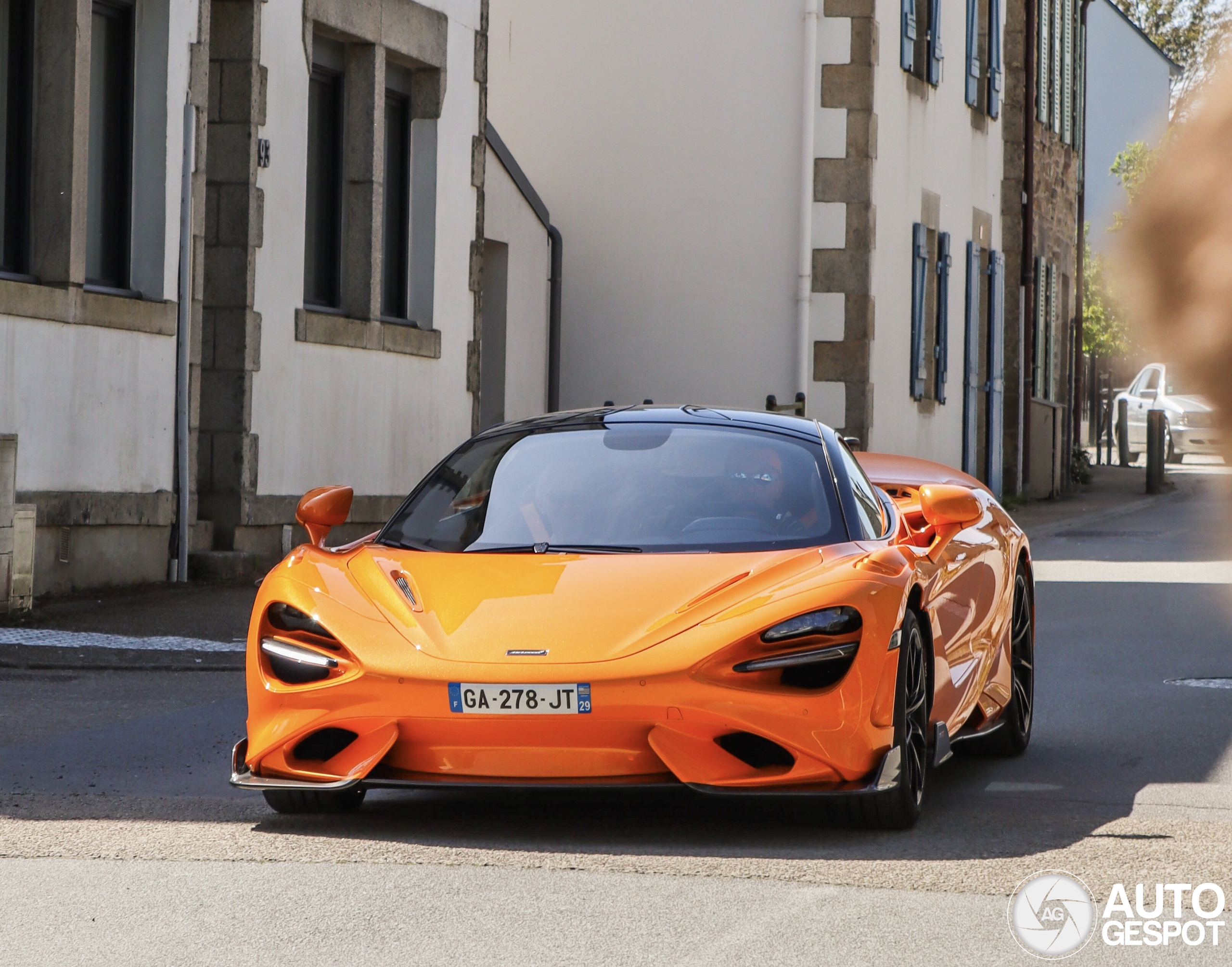 McLaren 765LT