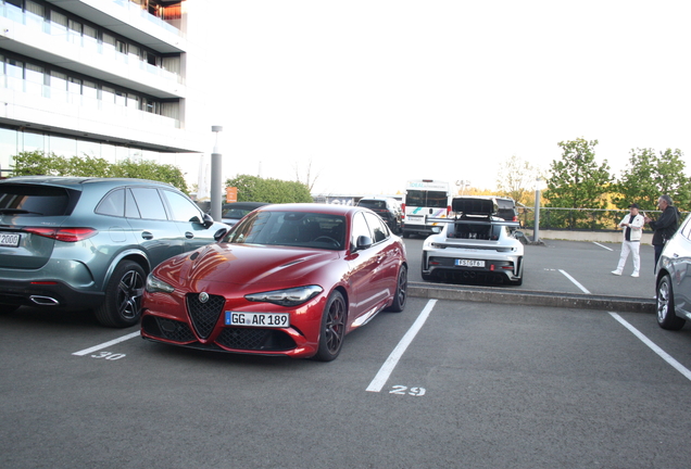 Alfa Romeo Giulia Quadrifoglio 2023