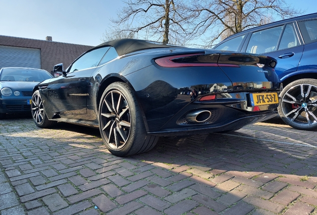 Aston Martin DB11 V8 Volante
