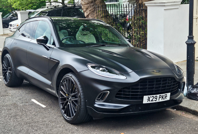 Aston Martin DBX