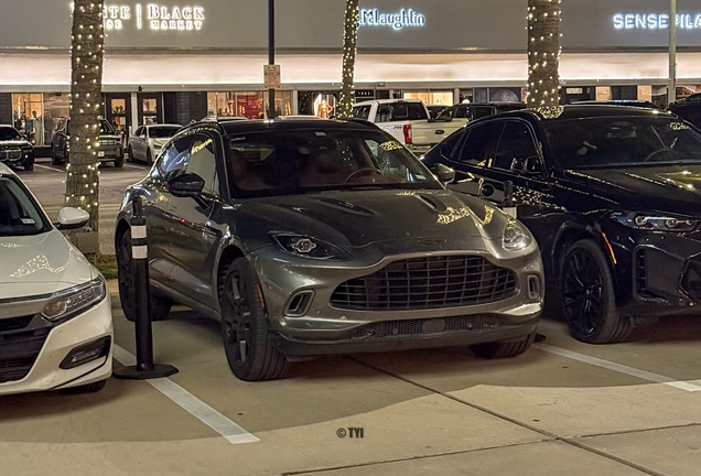 Aston Martin DBX