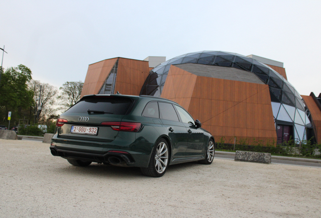 Audi RS4 Avant B9