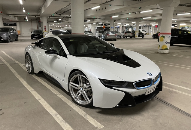 BMW i8