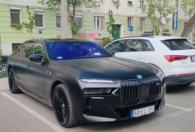 BMW M760e xDrive