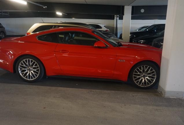 Ford Mustang GT 2015