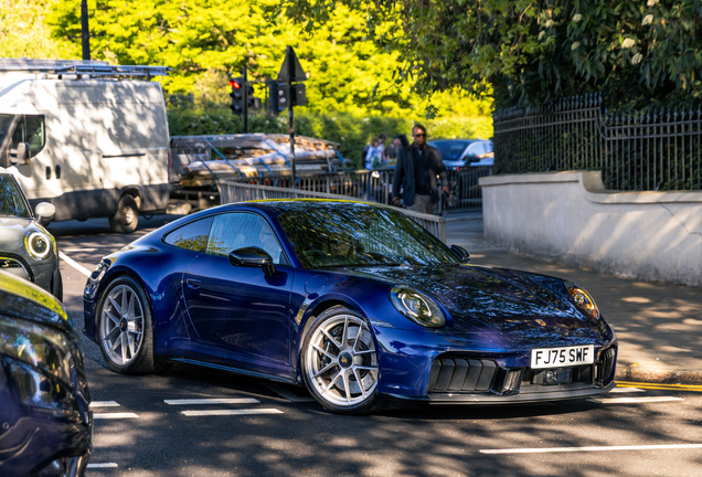 Porsche 992 Carrera 4 GTS MkII