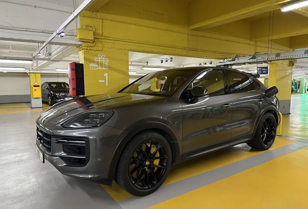 Porsche Cayenne Coupé Turbo E-Hybrid