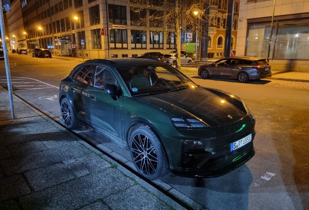 Porsche Macan EV Turbo