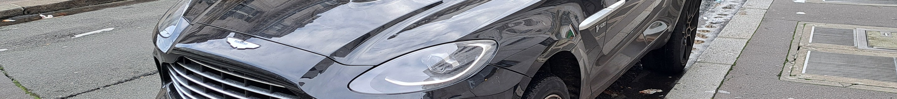 Aston Martin DBX