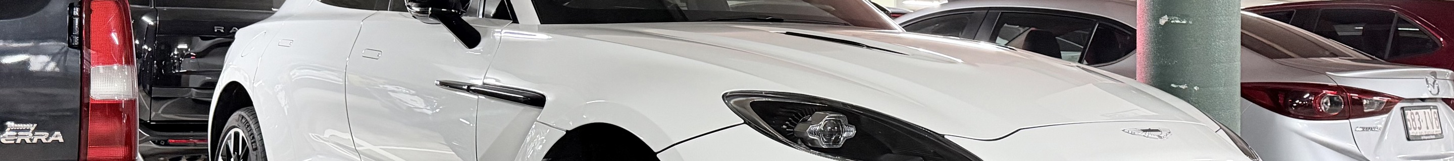 Aston Martin DBX