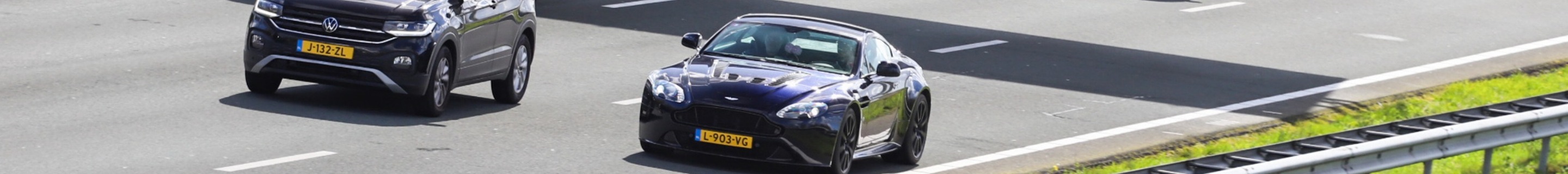 Aston Martin V12 Vantage S
