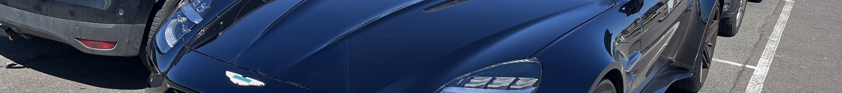 Aston Martin Vantage 2024