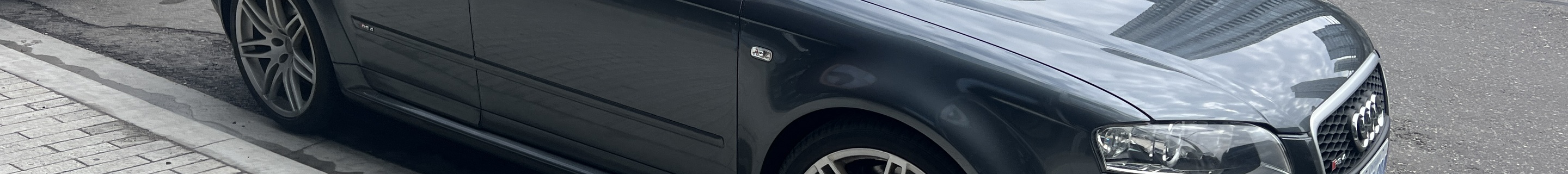 Audi RS4 Avant B7