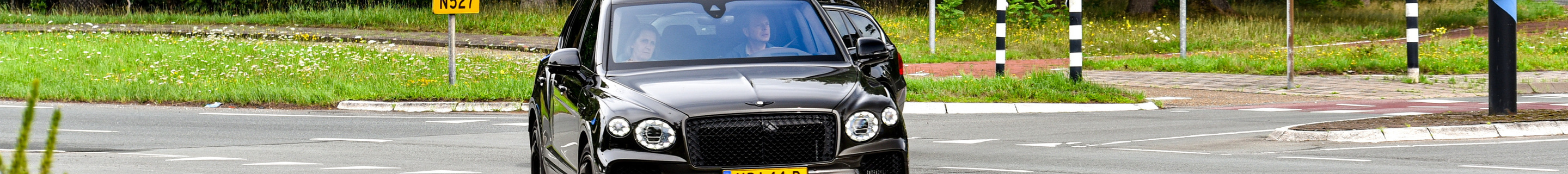 Bentley Bentayga Hybrid S 2024 Black Edition