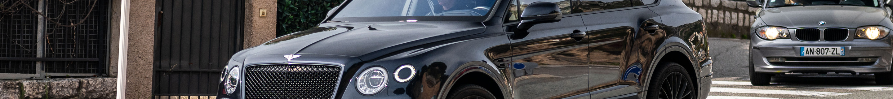Bentley Bentayga V8