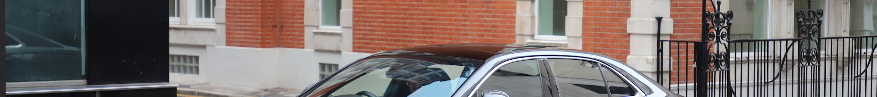 Bentley Flying Spur Hybrid