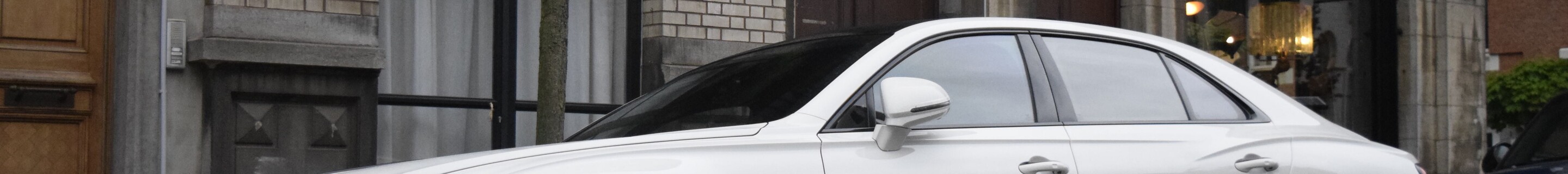Bentley Flying Spur V8 2021