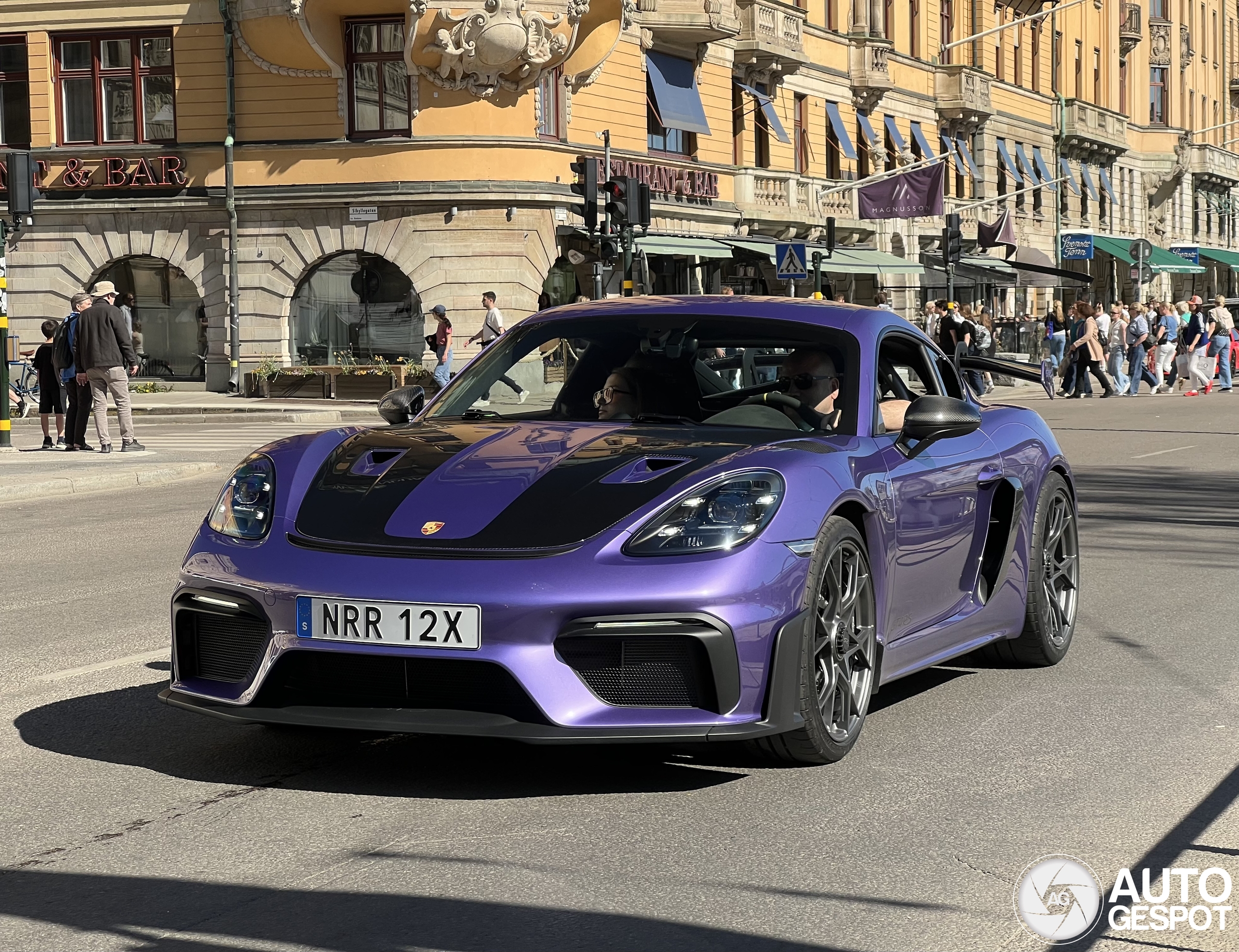 Porsche 718 Cayman GT4 RS Weissach Package