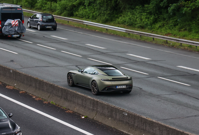 Aston Martin DB11