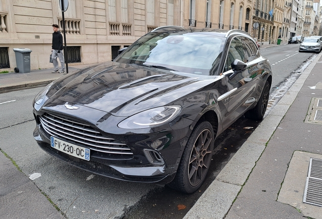 Aston Martin DBX