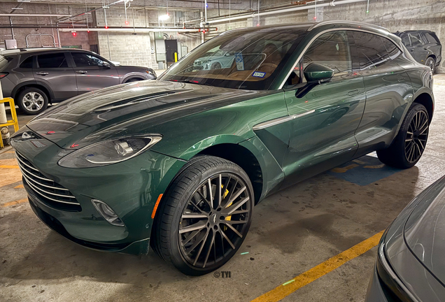 Aston Martin DBX