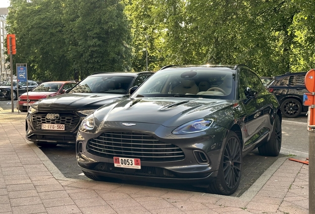 Aston Martin DBX