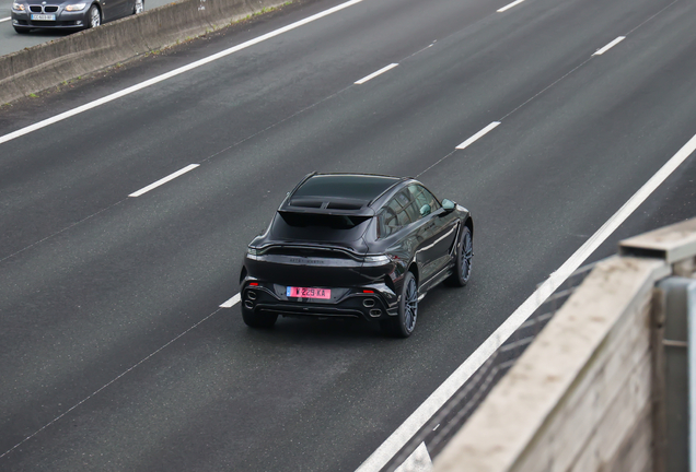 Aston Martin DBX S