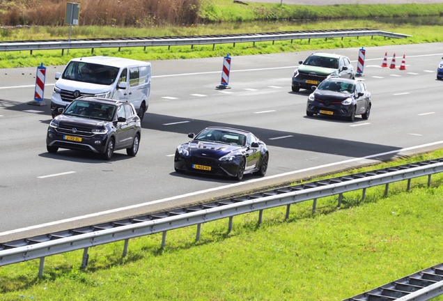 Aston Martin V12 Vantage S