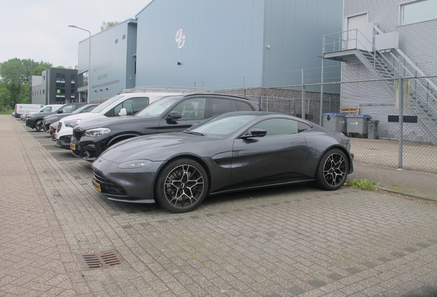 Aston Martin V8 Vantage 2018