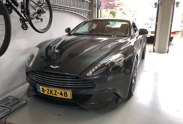 Aston Martin Vanquish 2013