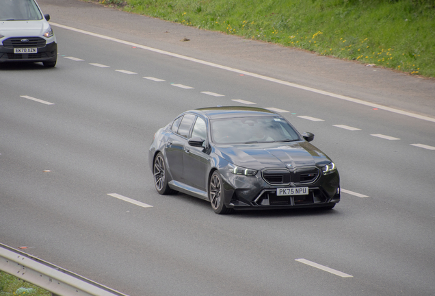 BMW M5 G90