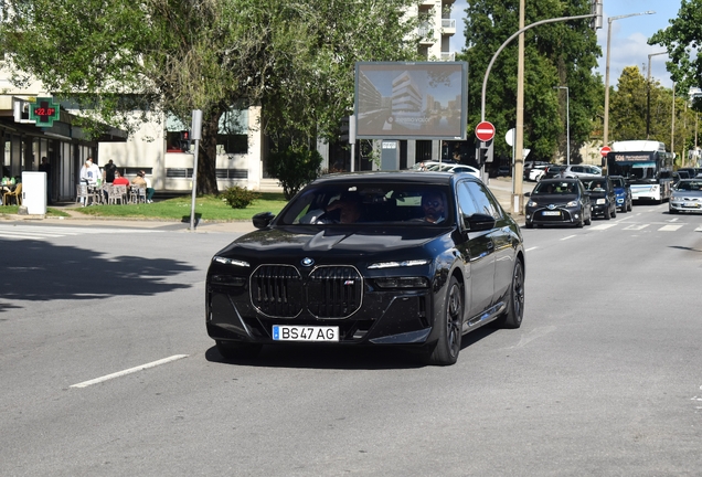 BMW M760e xDrive