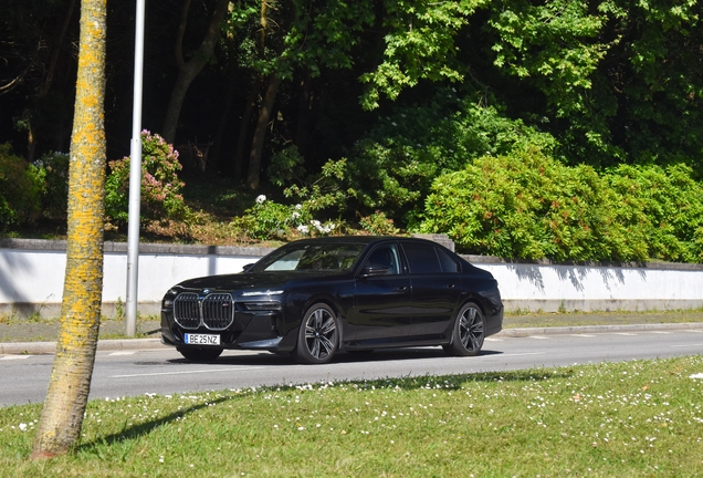 BMW M760e xDrive