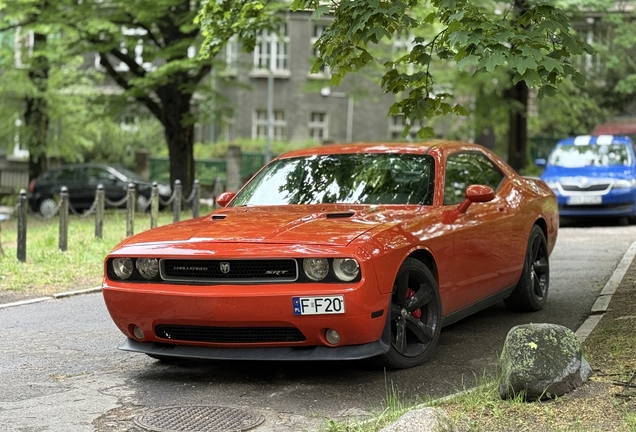 Dodge Challenger SRT-8 392
