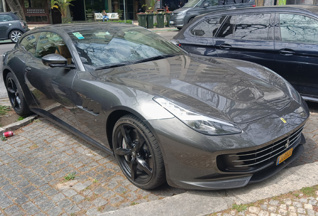 Ferrari GTC4Lusso