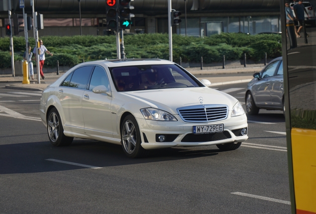 Mercedes-Benz S 63 AMG W221
