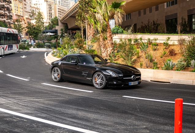 Mercedes-Benz SLS AMG