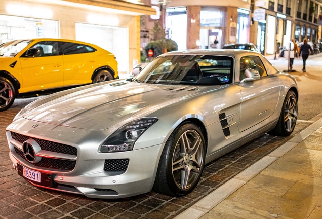 Mercedes-Benz SLS AMG