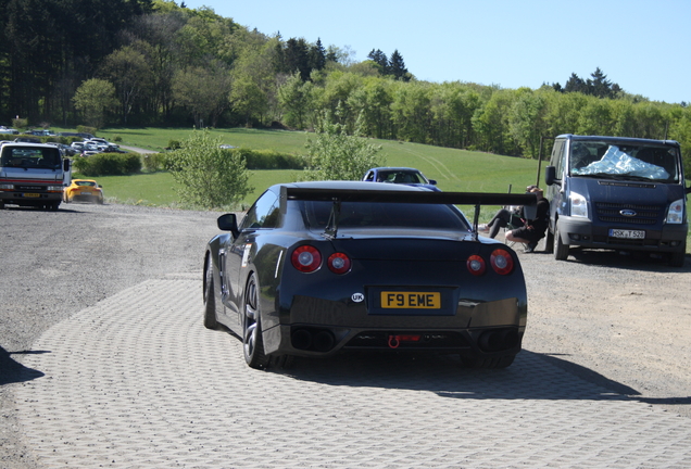 Nissan GT-R