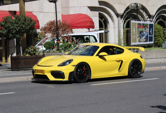 Porsche 718 Cayman GT4