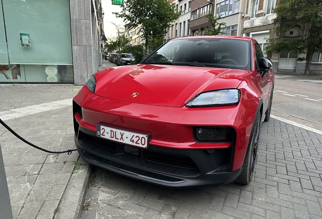 Porsche Macan EV GTS