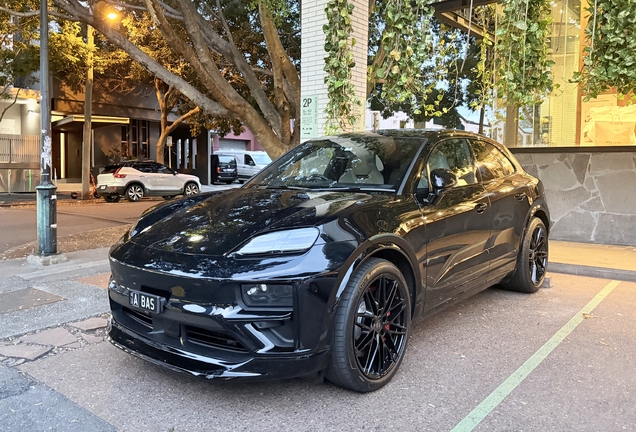 Porsche Macan EV Turbo