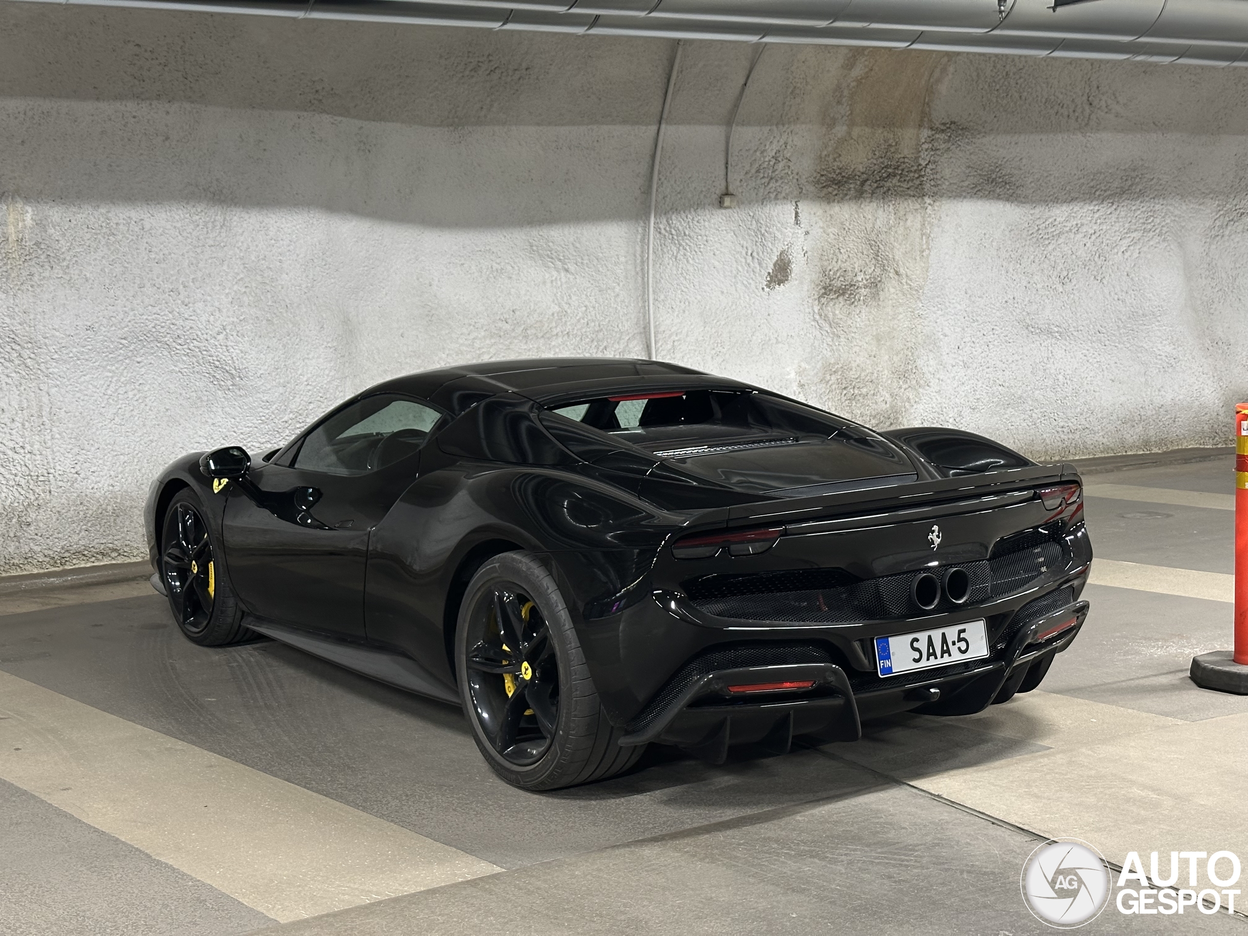 Ferrari 296 GTS Novitec