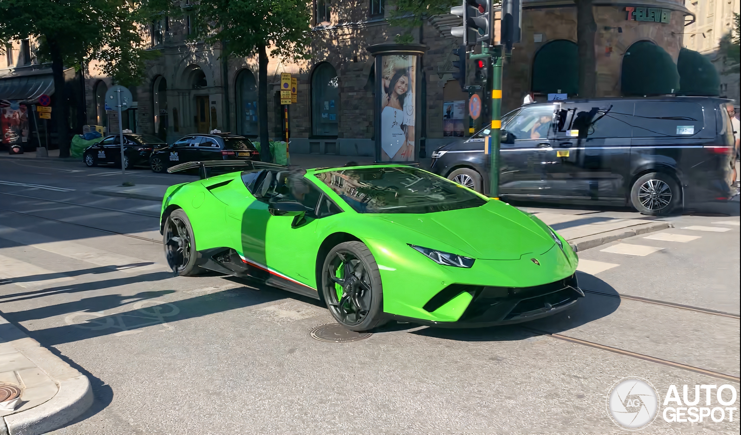 Lamborghini Huracán LP640-4 Performante Spyder