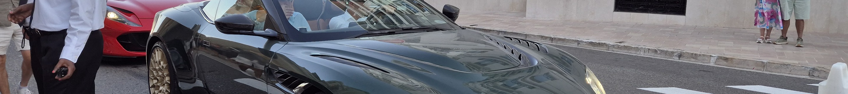 Aston Martin DBS 770 Ultimate Volante