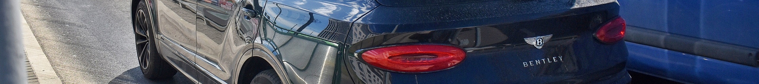 Bentley Bentayga Azure