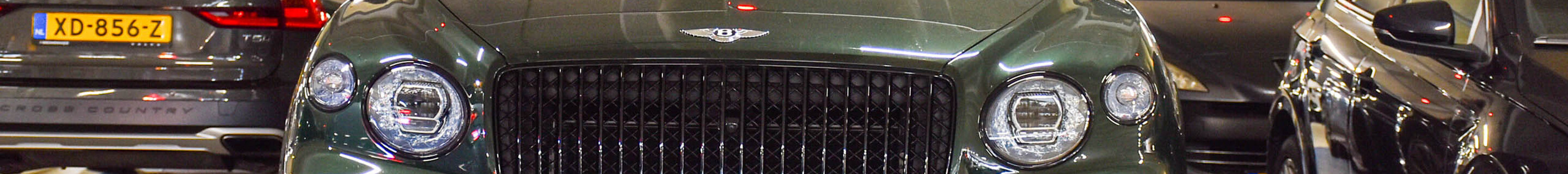 Bentley Bentayga Hybrid Azure 2024