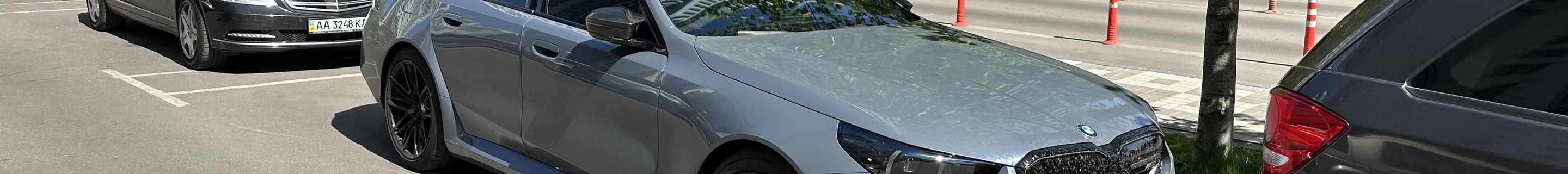 BMW M5 G90