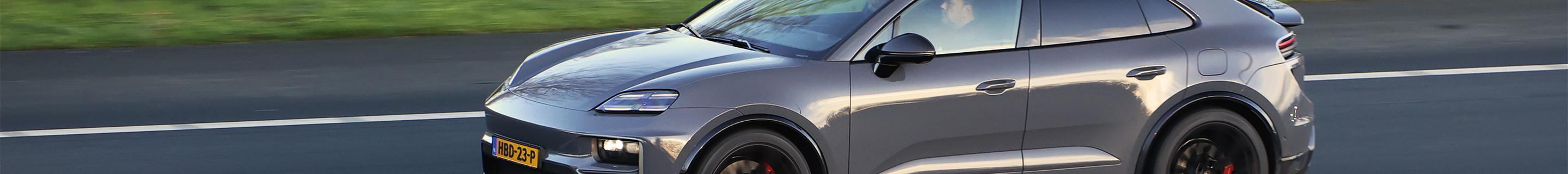 Porsche Macan EV Turbo